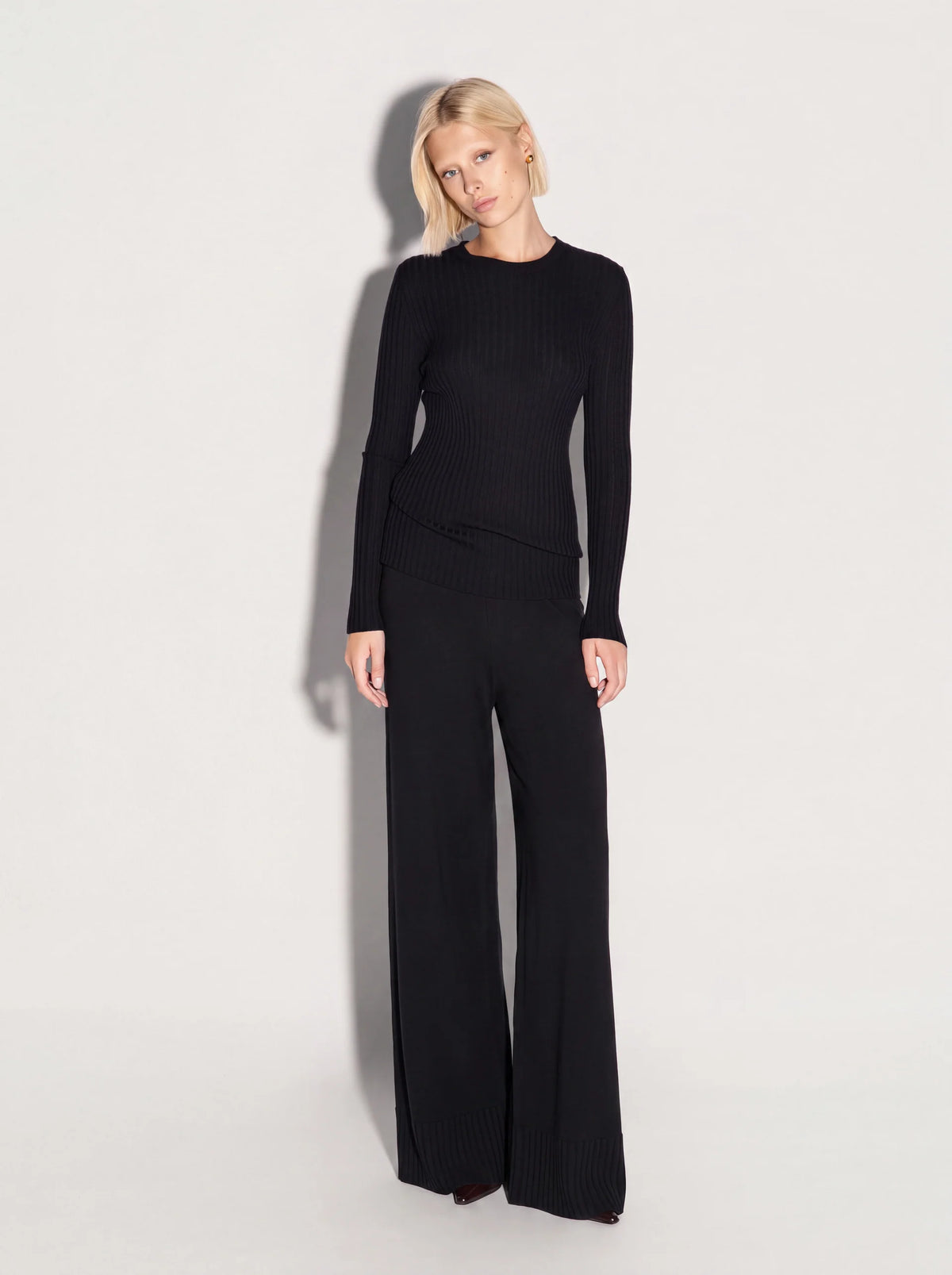 Pullover girocollo in lana a costine nero - YES SHOPMaglieAKEPMGKD15140-6
