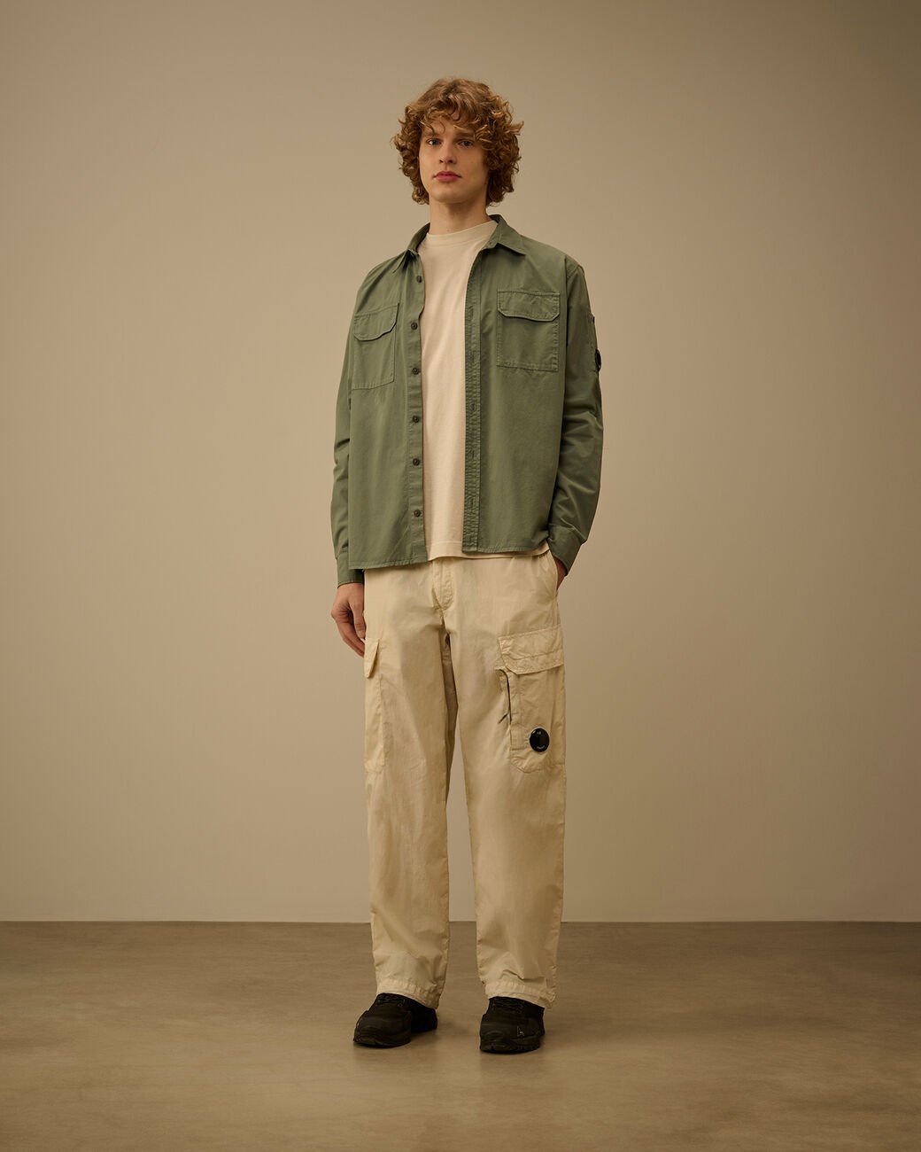 Pantaloni cargo larghi in nylon beige - YES SHOPPantaloniC.P. COMPANY20CMPA140A-005991G-IT 425639189703771