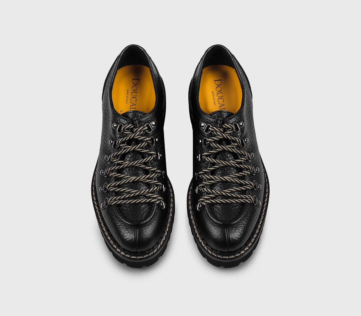 Scarpa strimngata con ganci in pelle nera - YES SHOPScarpe Scarpe elegantiDOUCAL’SDU2736PHISUF241NN00-IT 38