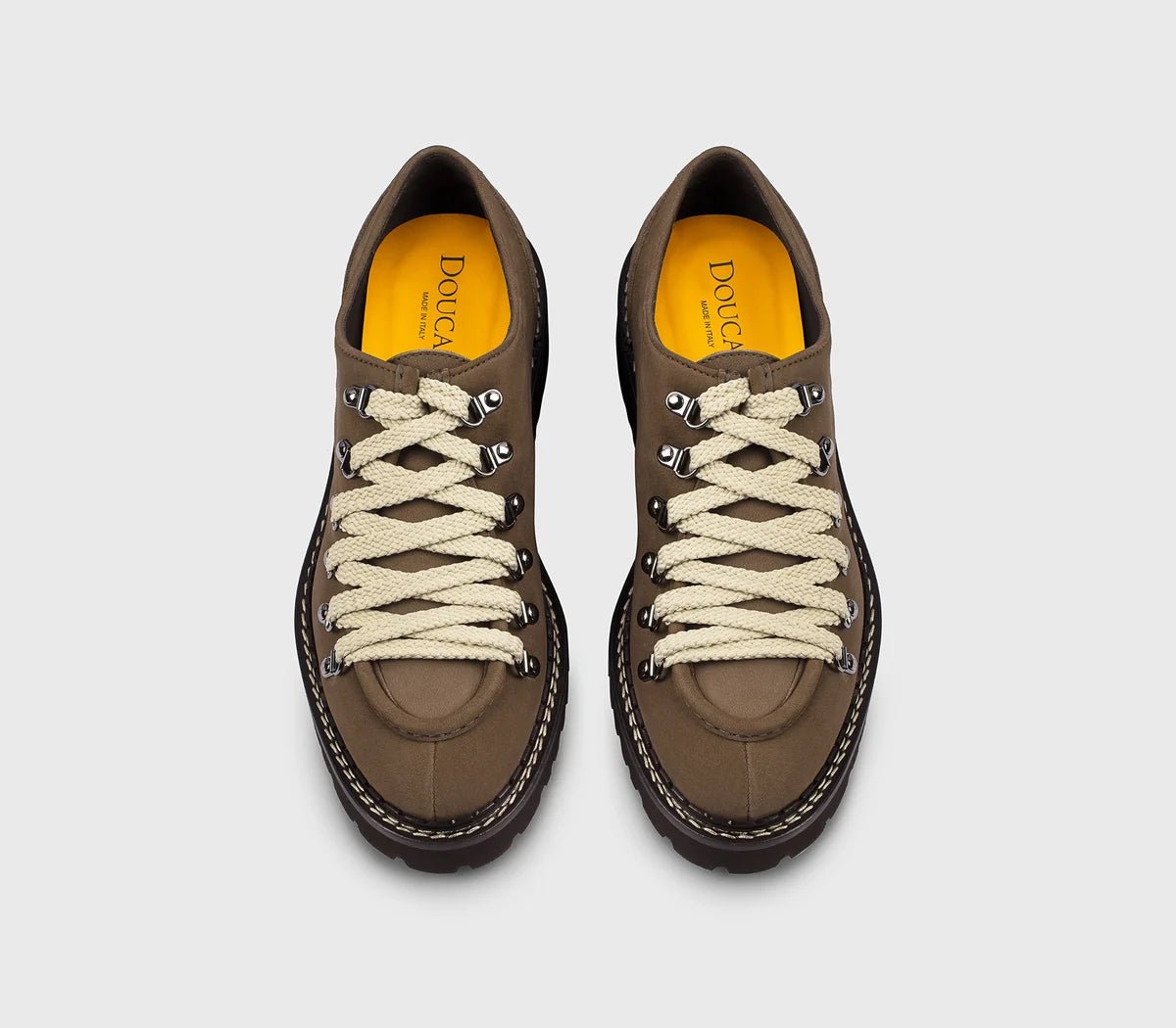 Scarpa stringata con ganci beige in suede - YES SHOPScarpe elegantiDOUCAL’SDU2736PHISUF288TM39
-IT 38