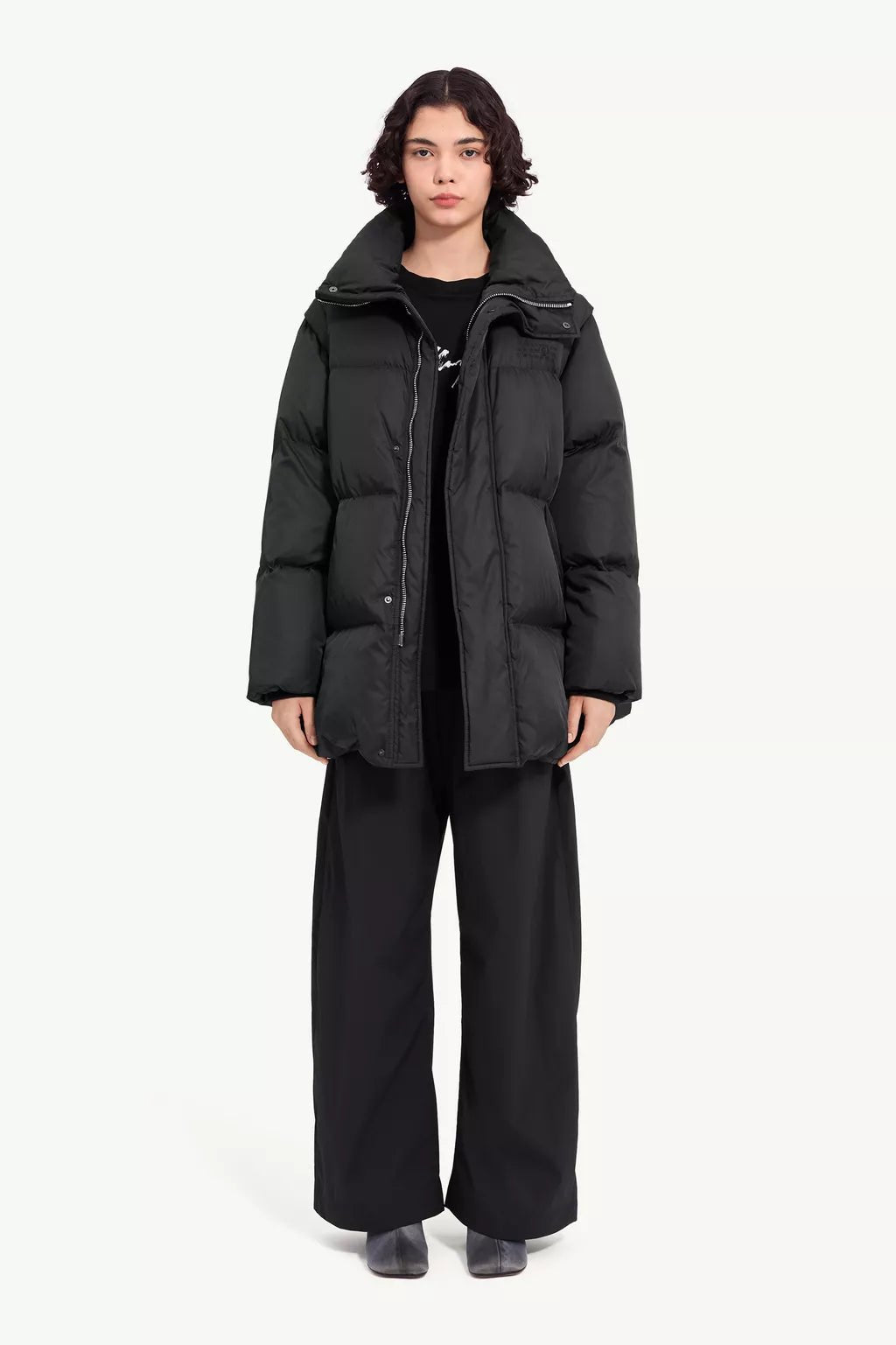 Piumino MM6 in nylon nero con maniche staccabili - YES SHOPGiubbottiMM6 MAISON MARGIELAS52AM0370-0