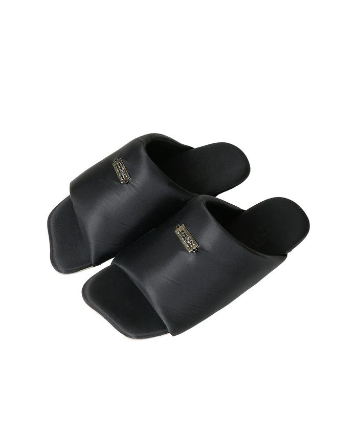 Ciabatta MM6 nera in nylon con targhetta logo numeric - YES SHOPSandaliMM6 MAISON MARGIELAS66WP0125/P7705-IT 363488349676771