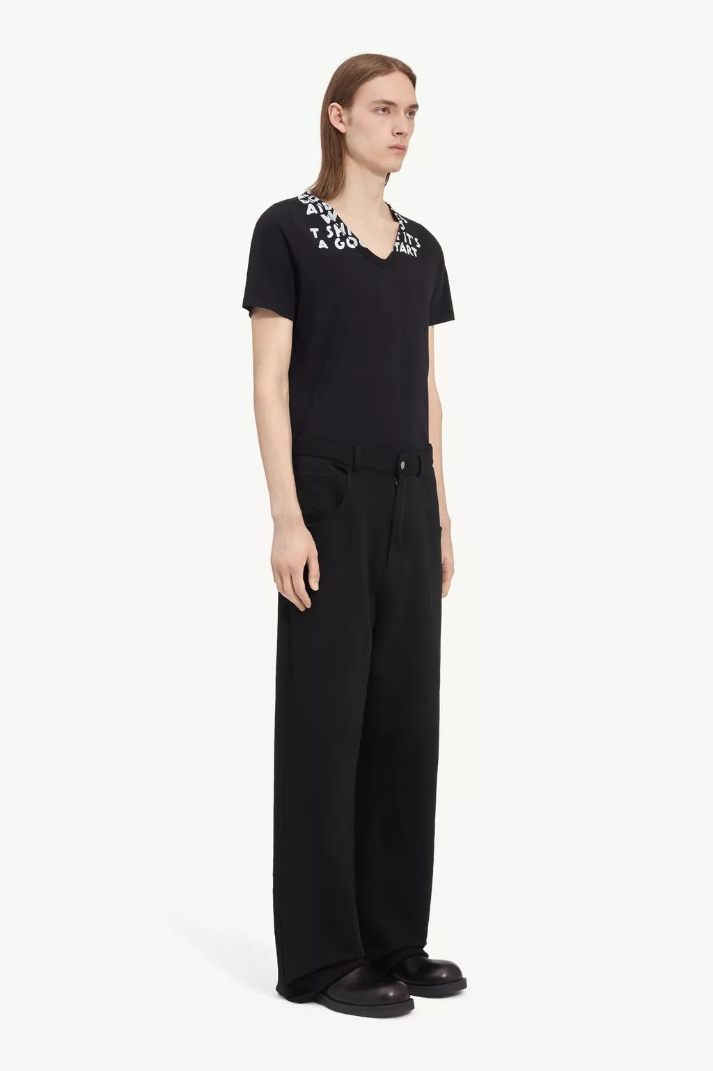 Pantalone in tuta nero 5 tasche con logo - YES SHOPPantaloniMM6 MAISON MARGIELASH0KA0077M25025-XXS5217175569871