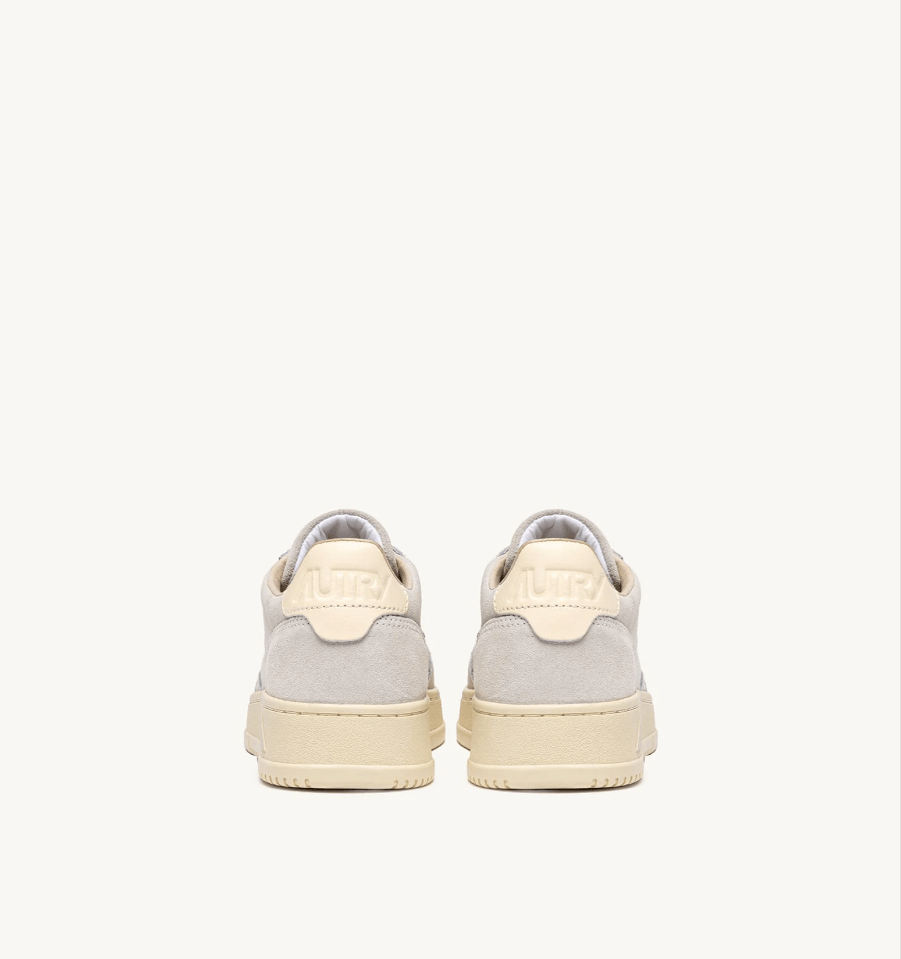 Sneakers medalist low in suede off white - YES SHOPSneakersAUTRYAULM-UH01-IT 383563522433771