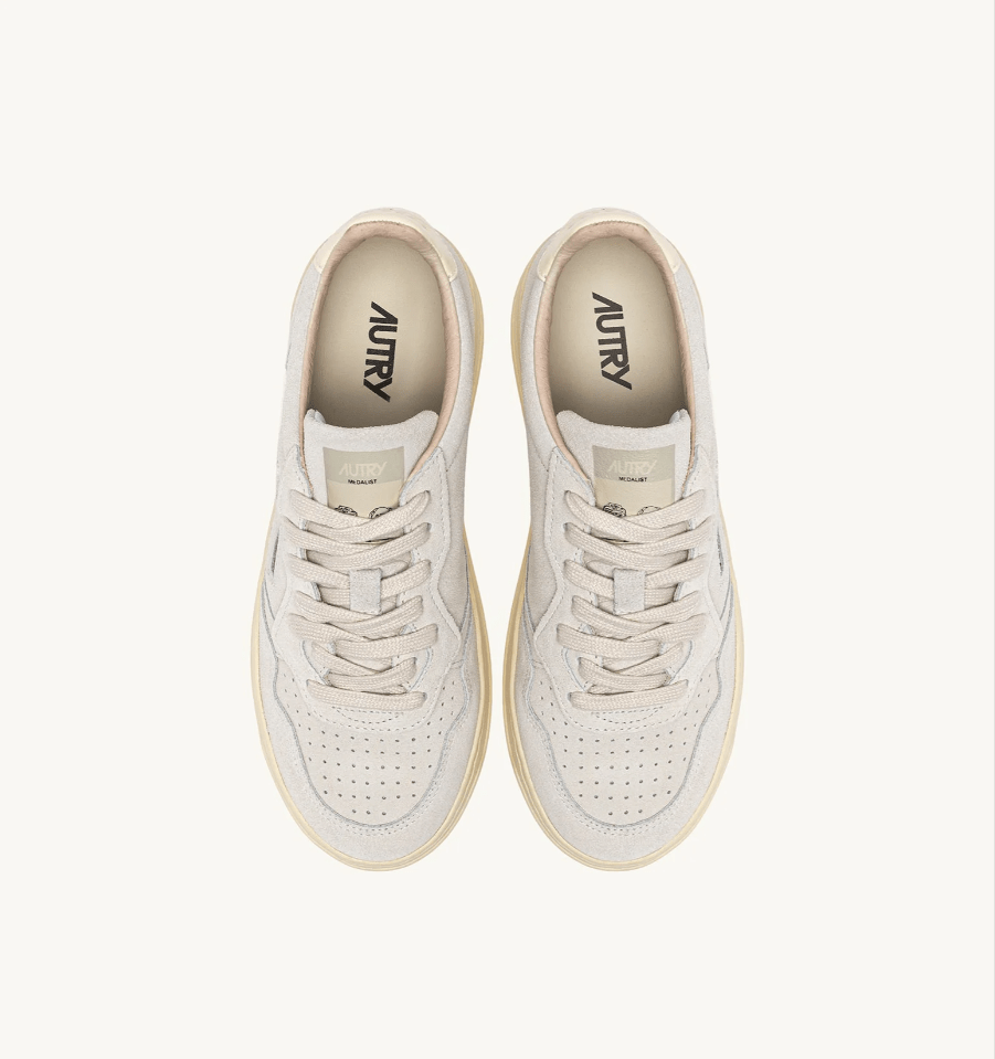 Sneakers medalist low in suede off white - YES SHOPSneakersAUTRYAULM-UH01-IT 383563522433771