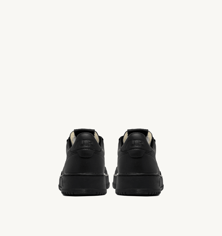 Sneakers medalist low in pelle total black - YES SHOPSneakersAUTRYAULM - SG16-IT 388582305742771