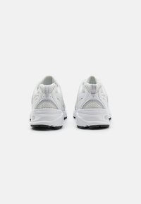 Sneakers 530 bianco - YES SHOPSneakersNEW BALANCEU530CSE-IT 44