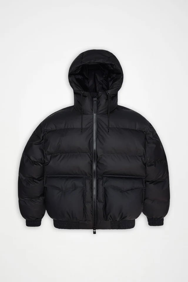 Bomber over idrorepellente nero con cappuccio e doppia tasca frontale - YES SHOPGiubbottiRAINS16990-39356273710971