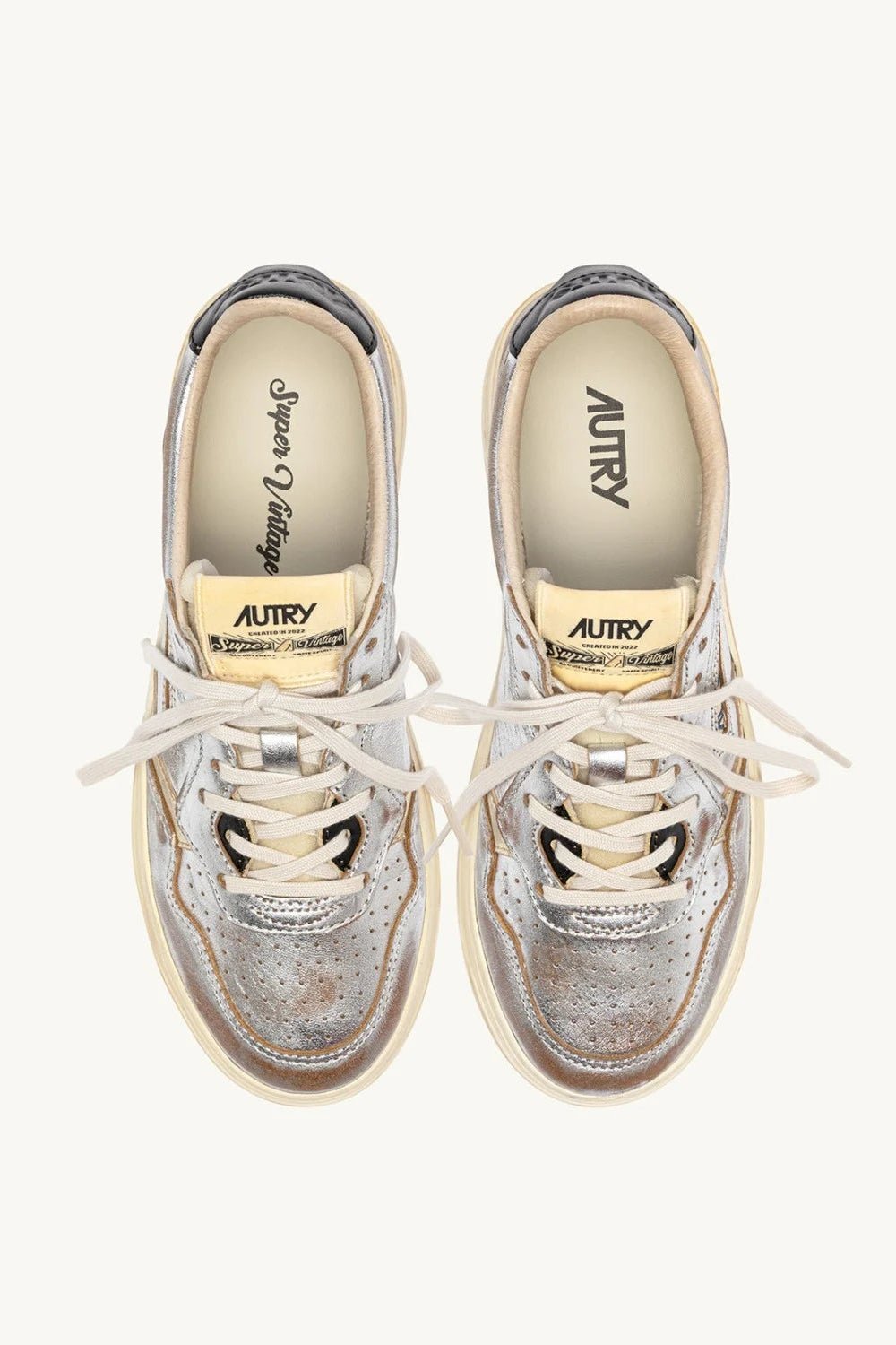 Sneakers medialist low Super Vintage in pelle argento, platino e nero - YES SHOPScarpe sportiveAUTRYAULW-WR02-IT 369350440454871