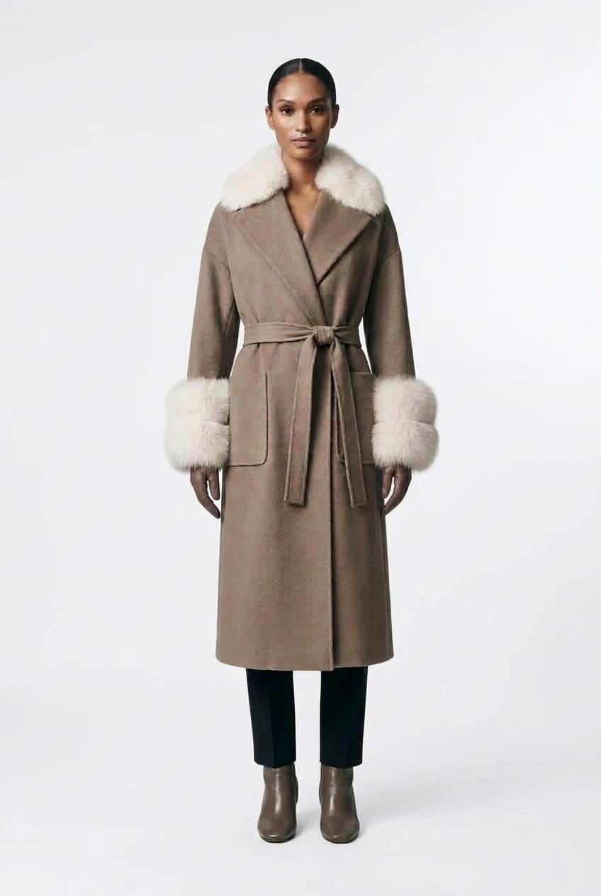 Cappotto lungo beige con polsi e collo in pelliccia di volpe - YES SHOPCappottiYES LONDONCD1240-IT 38/40
