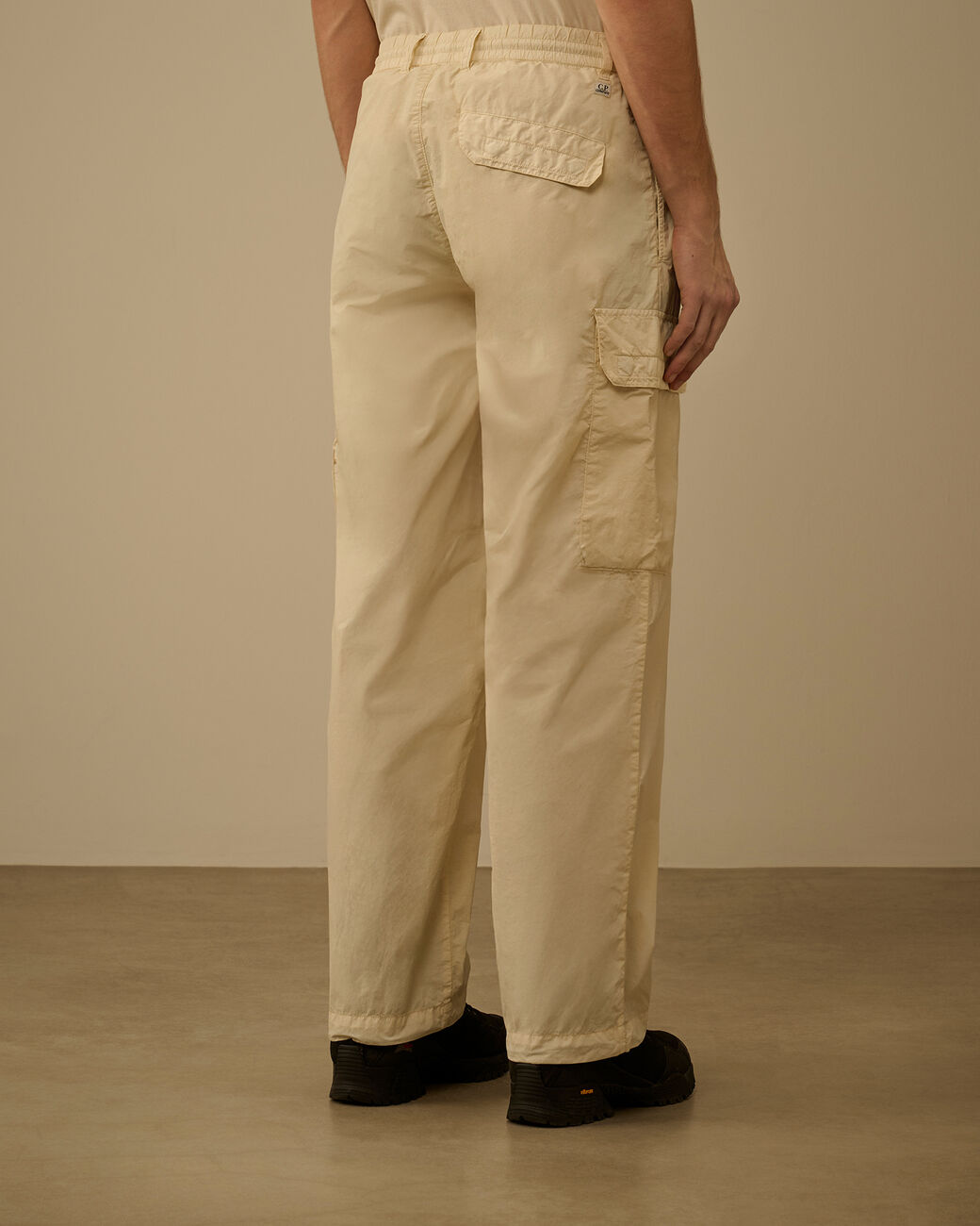 Pantaloni cargo larghi in nylon beige - YES SHOPPantaloniC.P. COMPANY20CMPA140A-005991G-IT 425639189703771