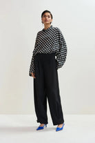 Pantalone Jamaican classico nero con bottoni alla caviglia - YES SHOPPantaloniESSENTIELJAMAICAN-IT 34