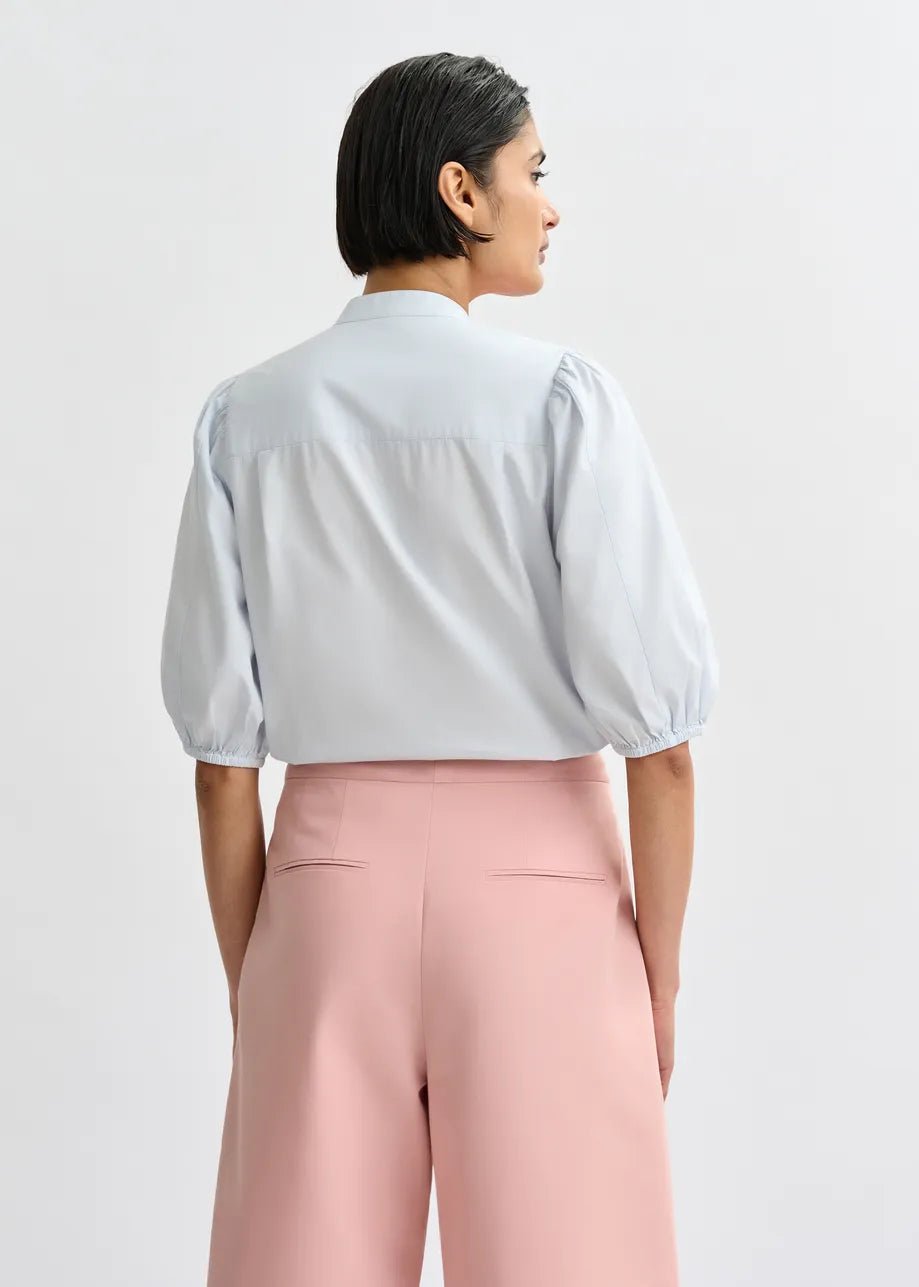 Camicia Jorja azzurra con ricami floreali arancio fluo - YES SHOPCamicieESSENTIELJORJA-IT 347716930233771
