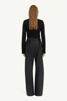 Pantalone in lana con pinces e doppia patta retro MM6 grigio scuro - YES SHOPPantaloniMM6 MAISON MARGIELAS52KA0564M35743/001F-IT 348554118162771