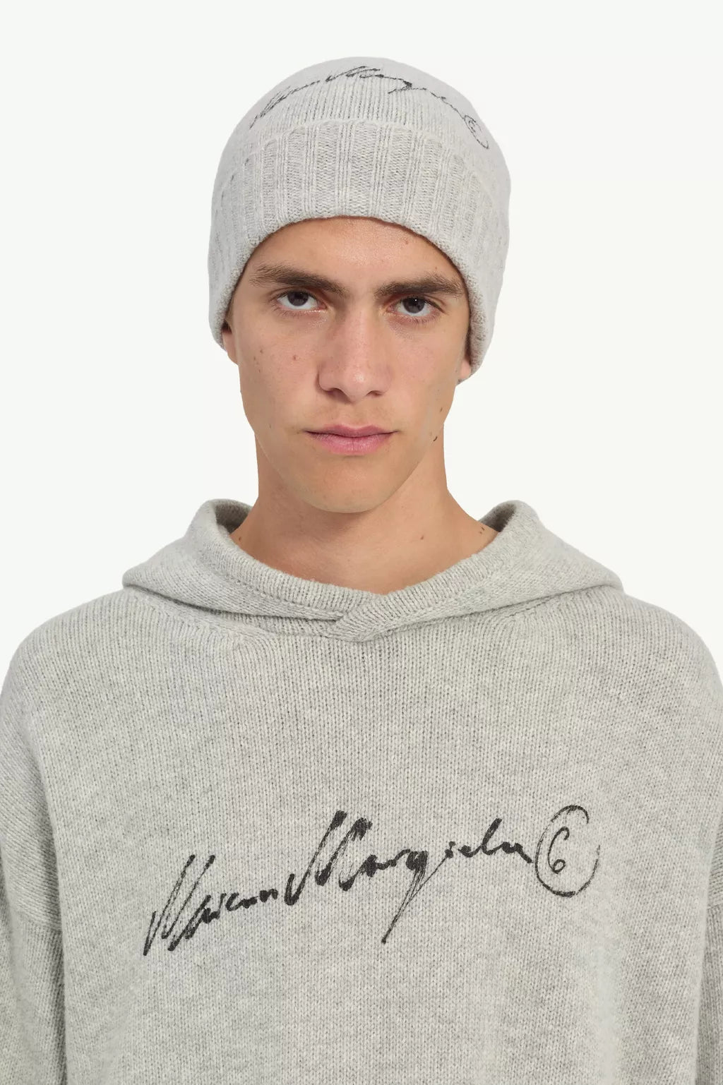 Cappello in lana grigio chiaro con logo firma - YES SHOPCappelliMM6 MAISON MARGIELAS52TB0025M13288806S-Taglia unica9782075569871