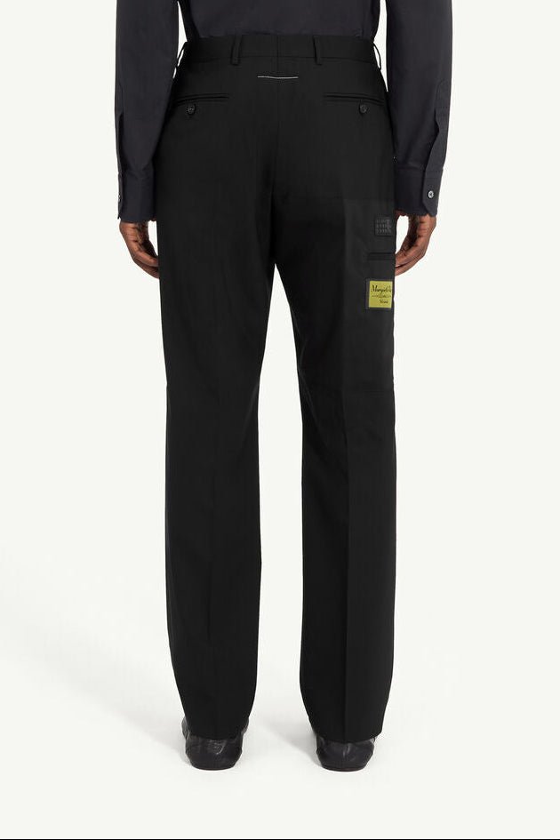 Pantalone nero con patch sul retro - YES SHOPPantaloniMM6 MAISON MARGIELASH0KA0066MTN150962-IT 428372305742771