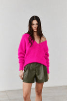 Maglione in filo fucsia con scollo V - YES SHOPMaglioniMERCIW216/27170-XXS6809501477871