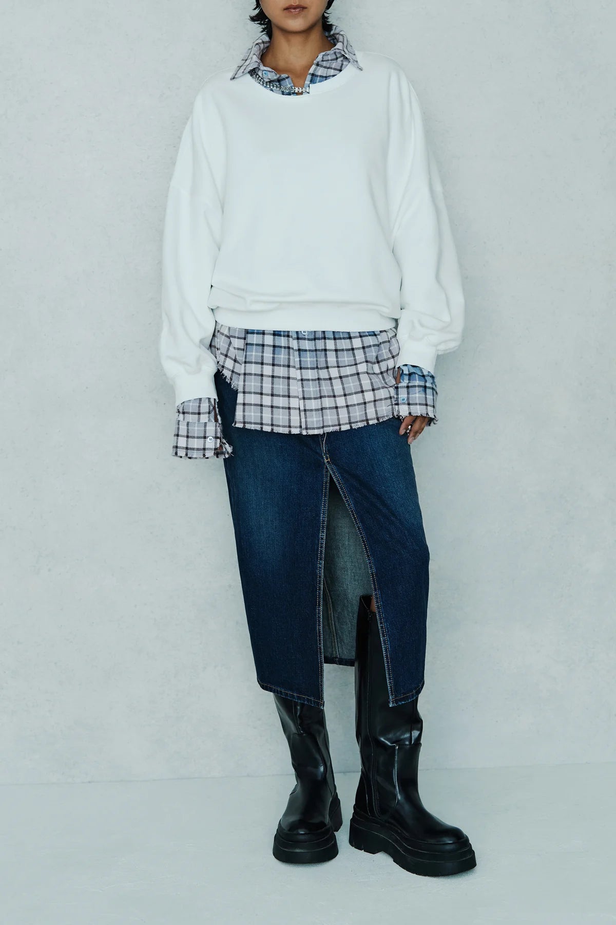 Felpa Cut Out Panna con Catena Gioiello