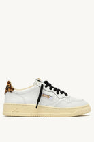 Sneakers medialist low in pelle bianca e cavallino leopard - YES SHOPScarpe sportiveAUTRYAULW-OC02-IT 361540440454871