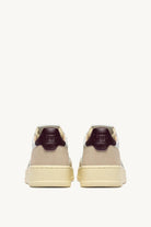 Sneakers medialist low in suede bianca e borgogna - YES SHOPScarpe sportiveAUTRYAULW-LS18-IT 363250440454871