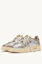 Sneakers medialist low Super Vintage in pelle argento, platino e nero - YES SHOPScarpe sportiveAUTRYAULW-WR02-IT 369350440454871